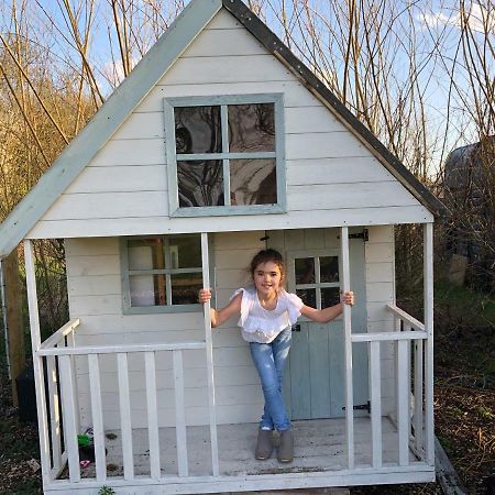 Willow Court Farm Studio East & Petting Farm, 8 Mins To Legoland & Windsor, 15 Mins To Lapland Uk Exteriör bild