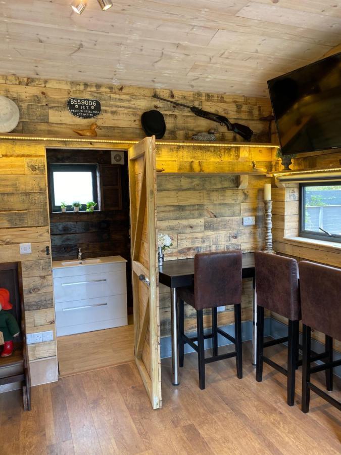 Willow Court Farm Studio East & Petting Farm, 8 Mins To Legoland & Windsor, 15 Mins To Lapland Uk Exteriör bild